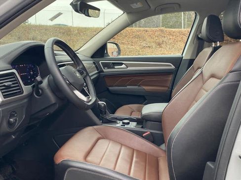 Used 2021 Volkswagen Atlas SEL Premium image 15