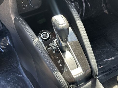 Used 2019 Nissan Kicks SV FWD image 16