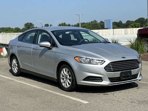 Used 2016 Ford Fusion S FWD image 19