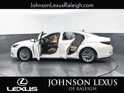 Used 2019 Lexus ES 350 Ultra Luxury w/ Accessory Package FWD image 36