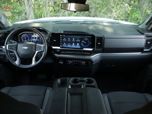 Used 2023 Chevrolet Silverado 1500 LT image 21