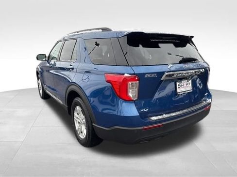 Used 2022 Ford Explorer XLT image 5