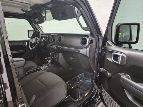 Used 2023 Jeep Wrangler Unlimited Sport AWD/4WD image 30