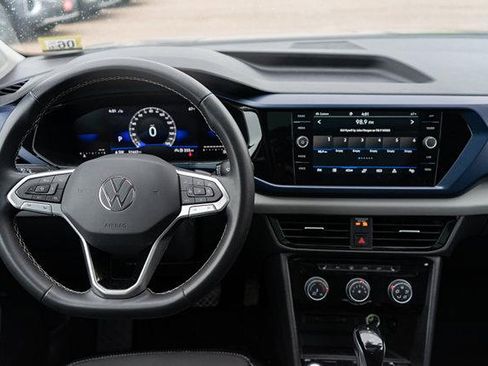 Certified 2023 Volkswagen Taos SE w/ Panoramic Sunroof Package AWD/4WD image 15