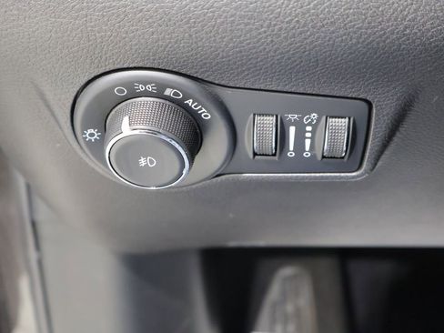 Used 2023 Jeep Compass Latitude AWD/4WD image 31