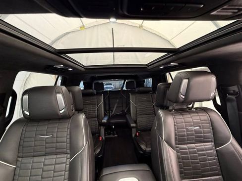 Used 2021 Cadillac Escalade Sport Platinum AWD/4WD image 37