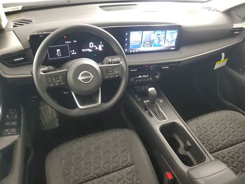 New 2026 Nissan Kicks SV image 17