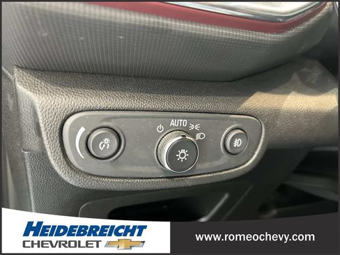 Certified 2022 Chevrolet TrailBlazer RS AWD/4WD image 29