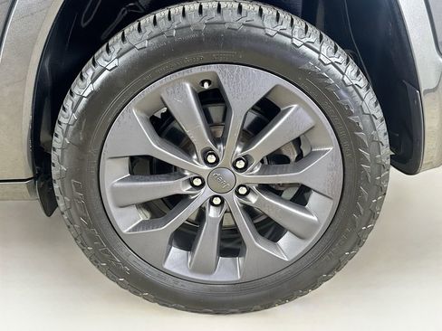 Used 2020 Jeep Cherokee High Altitude AWD/4WD image 28