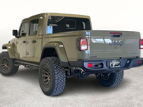 New 2025 Jeep Gladiator Sport image 4