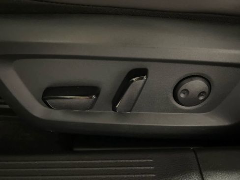 Used 2023 Nissan Rogue SV w/ SV Premium B Package image 12