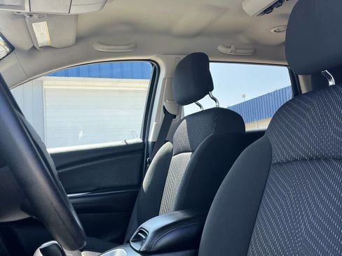 Used 2018 Dodge Journey SE w/ Safe & Sound Group image 15