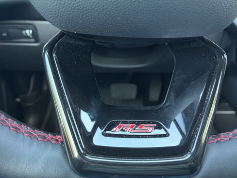 Used 2024 Chevrolet Equinox EV RS FWD image 28