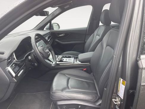 Used 2025 Audi Q7 3.0T Premium Plus AWD/4WD image 9