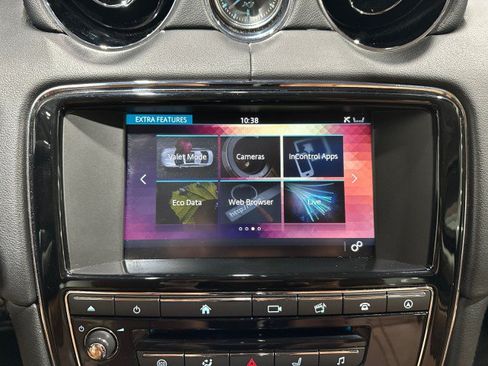 Used 2016 Jaguar XJ R-Sport RWD image 65