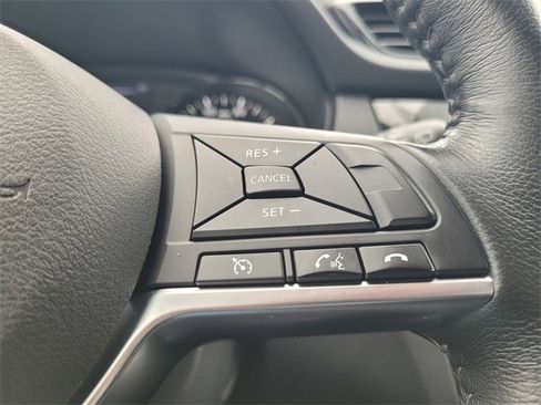 Used 2017 Nissan Rogue Sport SL image 27