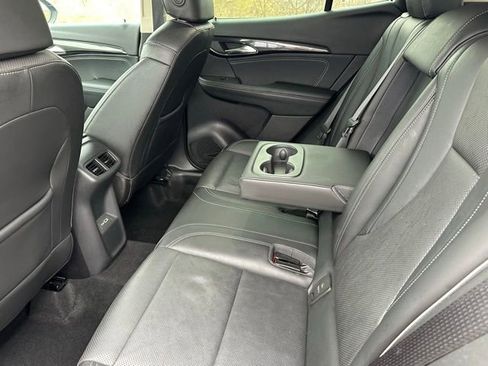 Used 2022 Buick Envision Essence w/ Technology Package I image 37