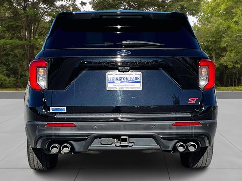 Used 2022 Ford Explorer ST w/ ST Street Pack image 6