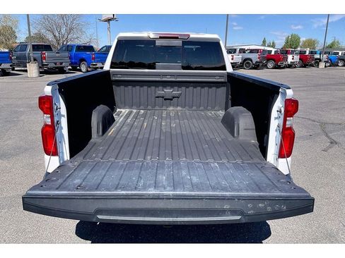 Used 2024 Chevrolet Silverado 1500 LT Trail Boss w/ LT Trail Boss Premium Package AWD/4WD image 11