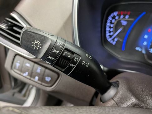 Used 2020 Hyundai Santa Fe SEL w/ Convenience Package AWD/4WD image 18