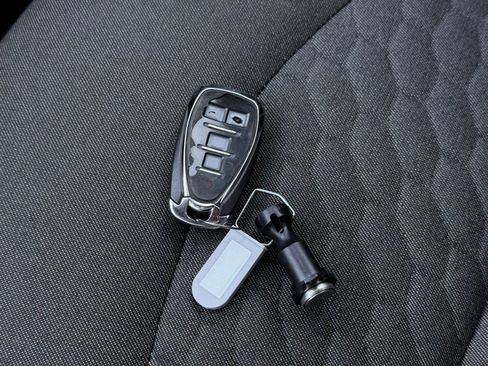 Used 2018 Chevrolet Equinox LT FWD image 36