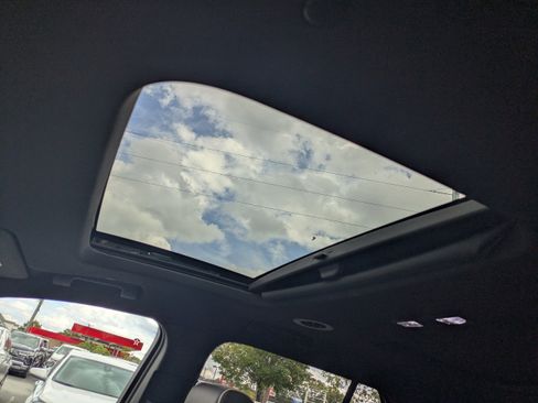 Used 2022 Chevrolet Traverse Premier w/ LPO, Floor Liner Package image 22