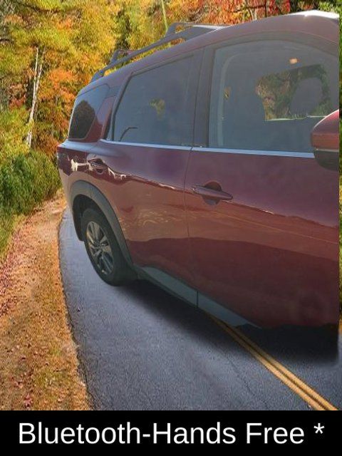 Certified 2024 Nissan Pathfinder SV w/ SV Premium Package AWD/4WD image 15