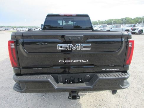 New 2026 GMC Sierra 2500 Denali Ultimate w/ Max Trailering Package AWD/4WD image 6