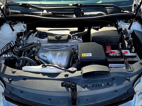 Used 2017 Toyota Camry XSE FWD image 32