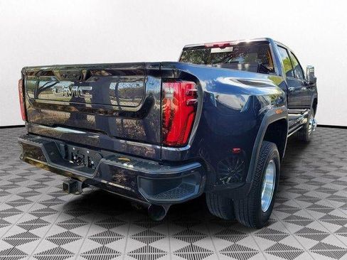Used 2024 GMC Sierra 3500 Denali Ultimate image 4