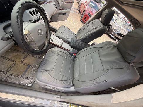 Used 2009 Toyota Avalon XLS FWD image 24