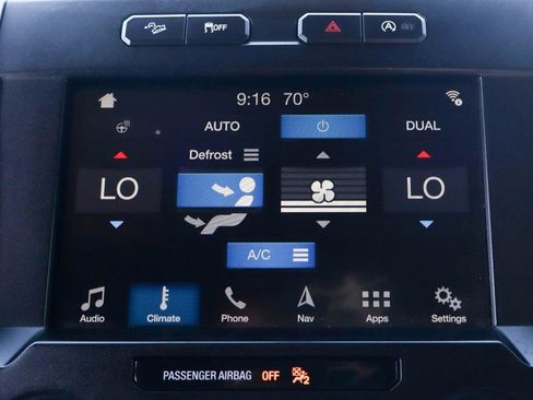 Used 2018 Ford F150 Lariat w/ Equipment Group 502A Luxury AWD/4WD image 32