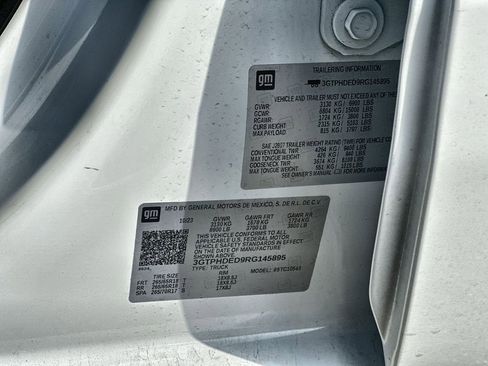 Certified 2024 GMC Sierra 1500 SLT image 33