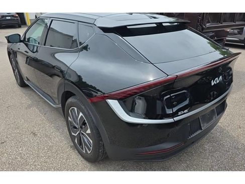 Used 2024 Kia EV6 Light AWD/4WD image 4