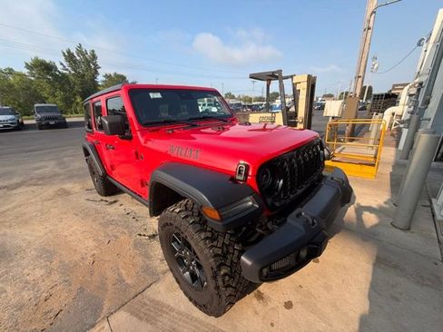 Used 2025 Jeep Wrangler Unlimited Sport AWD/4WD image 1