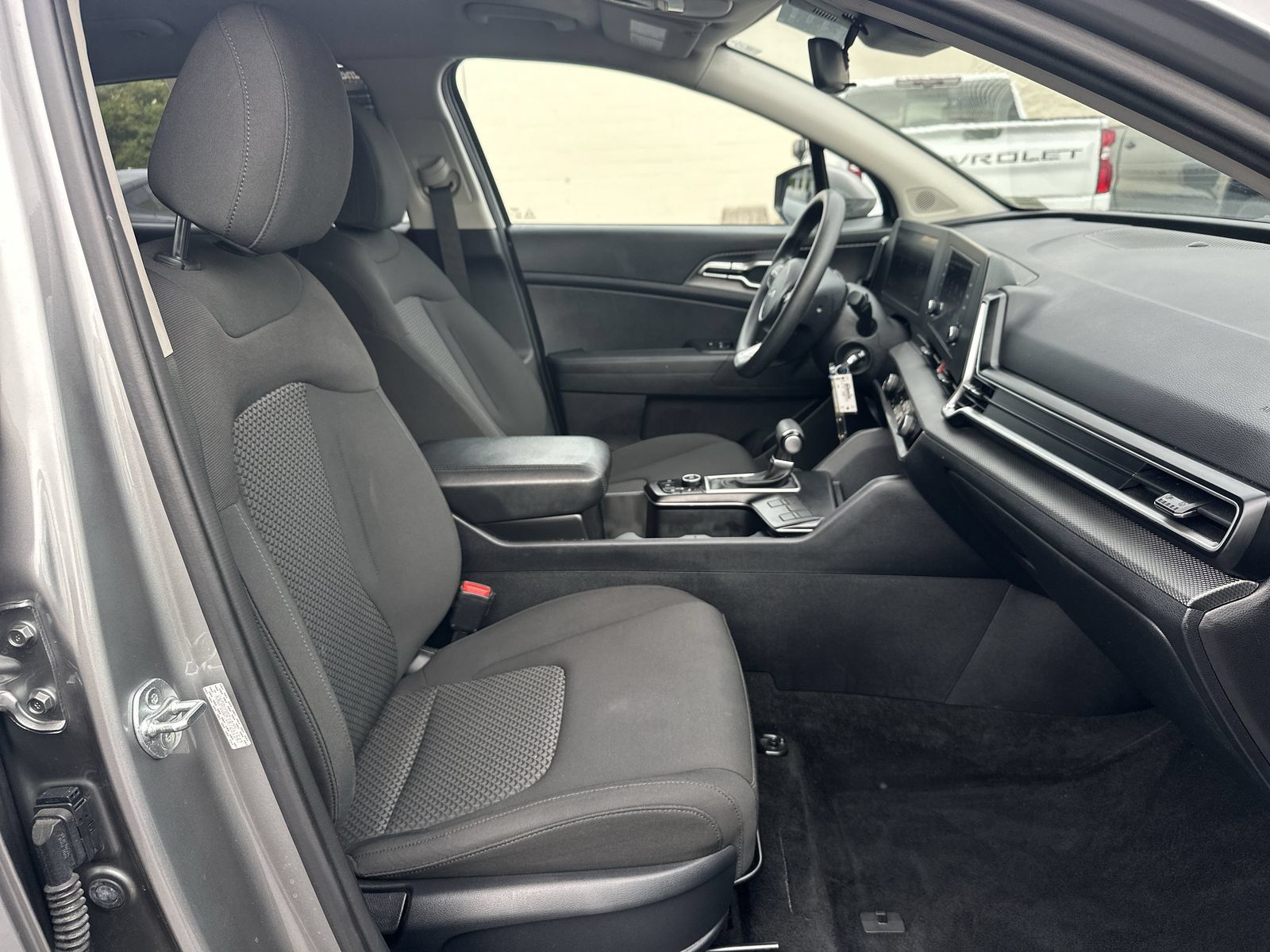 Used 2024 Kia Sportage LX FWD image 22