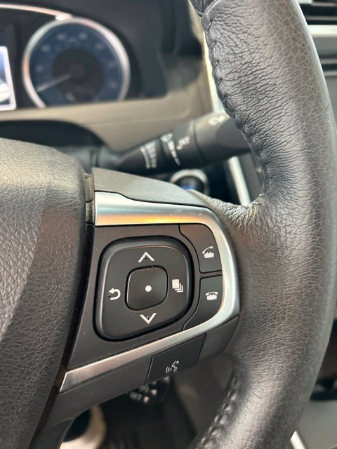 Used 2017 Toyota Camry XLE w/ Moonroof Package FWD image 16
