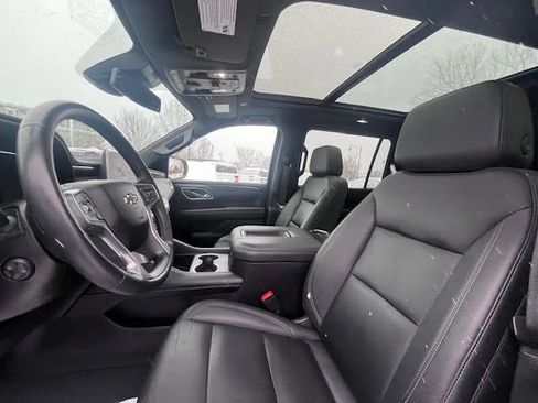 Used 2023 Chevrolet Suburban Z71 w/ Z71 Off-Road Package image 7