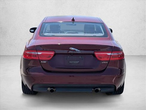 Used 2017 Jaguar XE RWD image 6