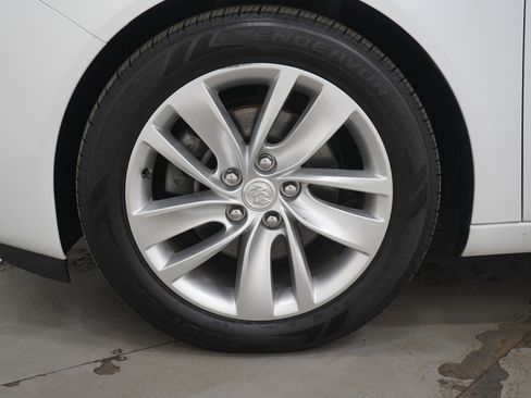 Used 2016 Buick Regal image 26