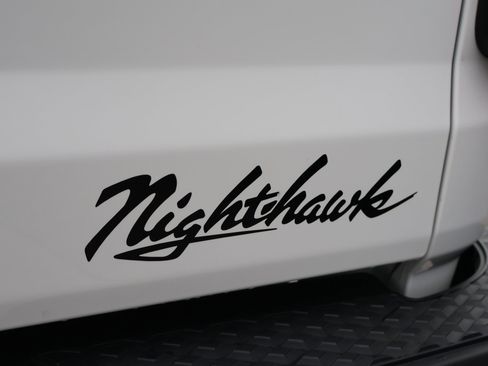 Used 2025 Jeep Gladiator Sport image 8