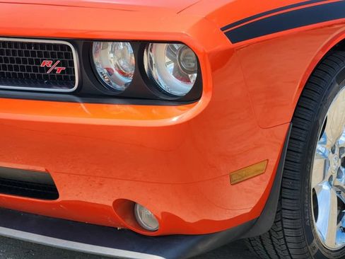 Used 2009 Dodge Challenger R/T RWD image 8