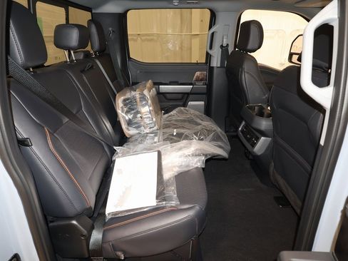 New 2025 Ford F350 Lariat w/ Lariat Ultimate Package image 15