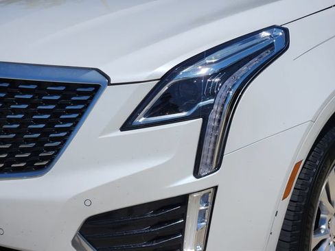 Used 2020 Cadillac XT5 Premium Luxury FWD image 9