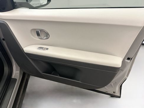 Used 2024 Hyundai Ioniq 5 SEL AWD/4WD image 34