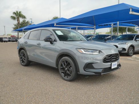 Used 2024 Honda HR-V Sport image 3