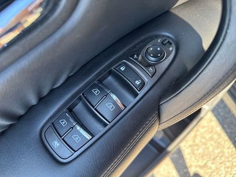 Used 2024 Nissan Armada SL w/ Captain's Chairs Package image 11