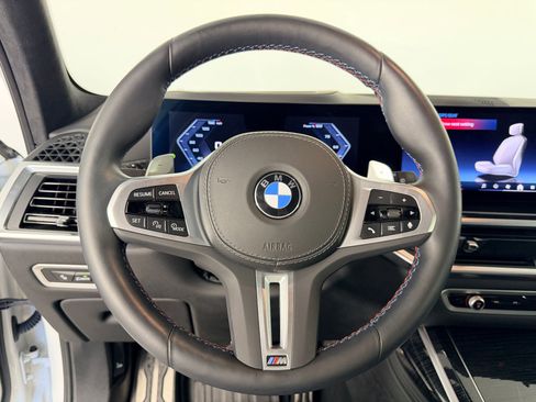 Certified 2025 BMW X7 M60i AWD/4WD image 14