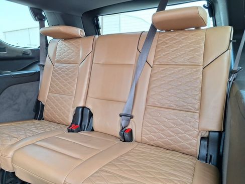 Used 2022 Cadillac Escalade Premium Luxury w/ Performance Package RWD image 12