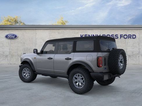 New 2025 Ford Bronco Badlands AWD/4WD image 4